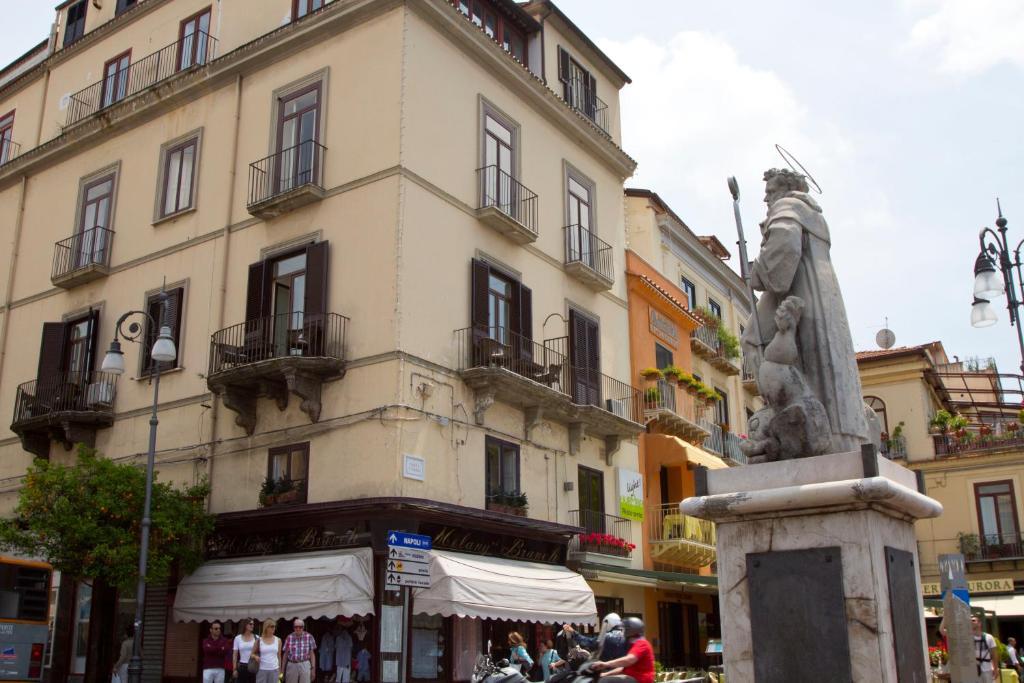Piazza Tasso B&B Relais Sorrento Exteriör bild