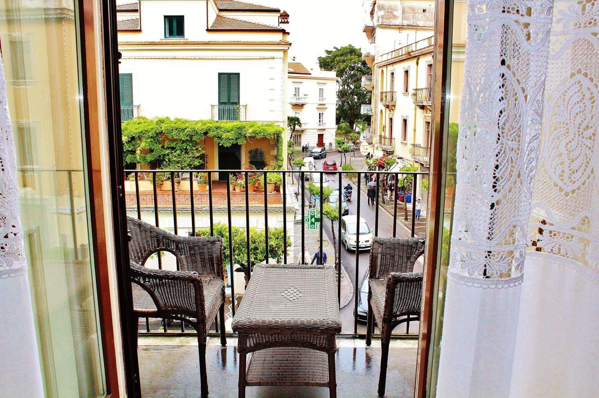 Piazza Tasso B&B Relais Sorrento Exteriör bild